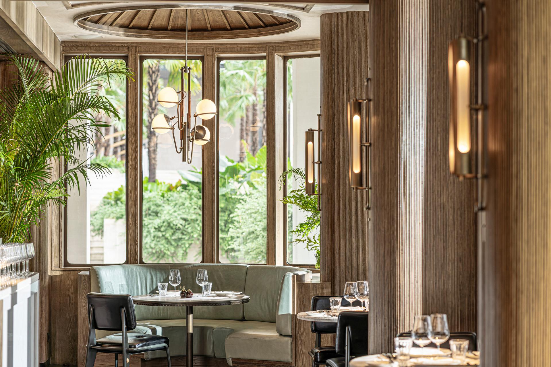 Restaurant Four Seasons Hotel Bangkok at Chao Phraya River