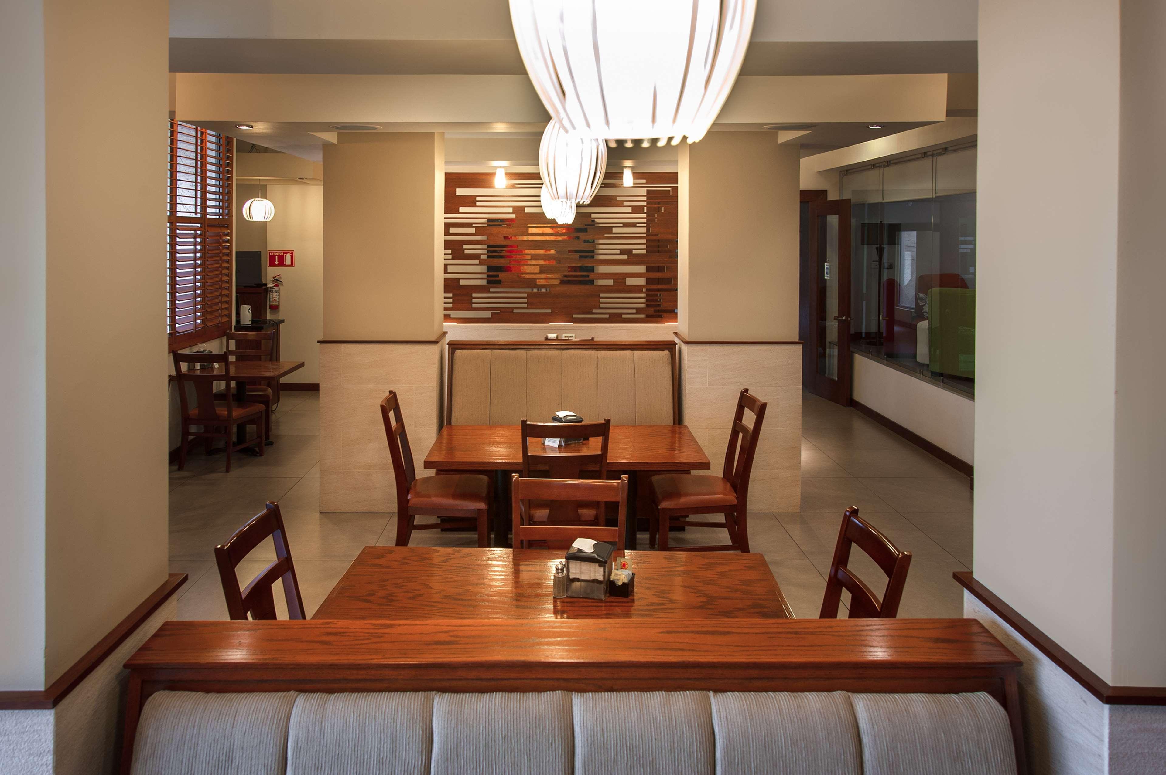 Restaurant Best Western Cumbres Inn Cd. Cuauhtémoc