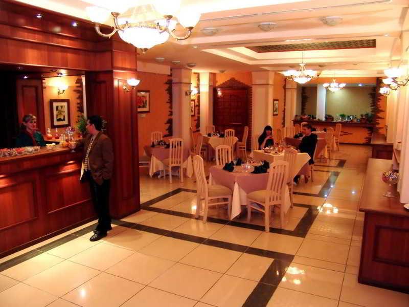 Bar/Salón Le Grande Plaza Hotel
