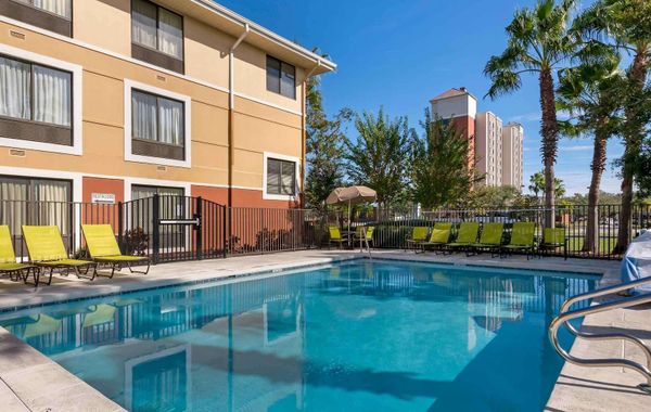 Extended Stay America Suites Orlando Theme Parks Vineland Rd - Hoteles en Universal Area de Orlando