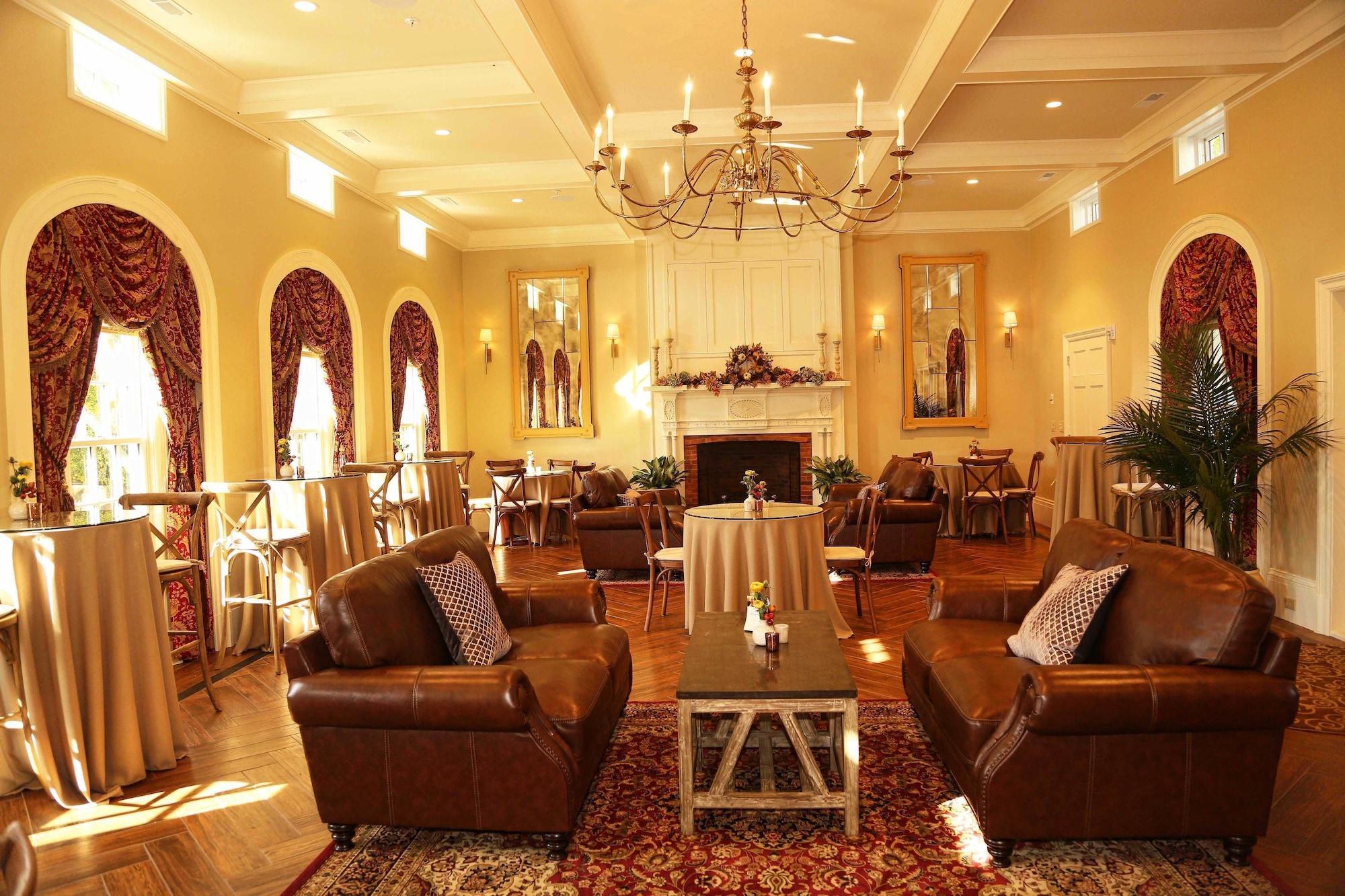 Vista Lobby Peter Allen Inn & Event Center