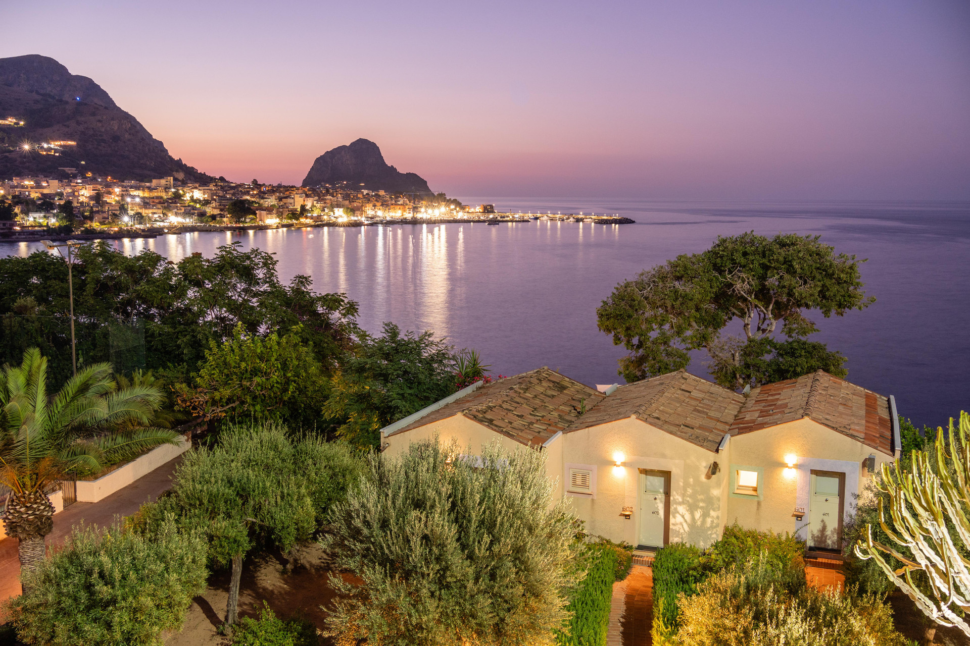Vista Exterior Hotel Domina Zagarella - Sicily