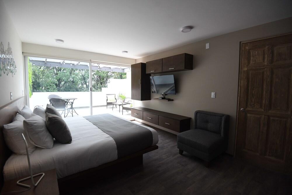 Hotel OM 686 Urban Lofts