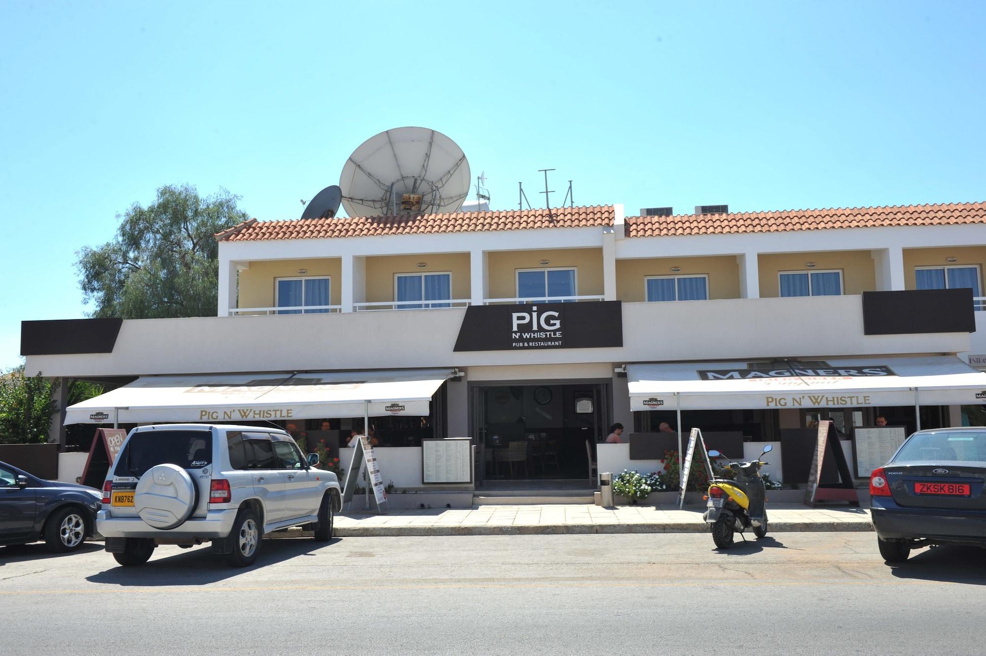 Bar/Salón Captain Karas Holiday Apartments