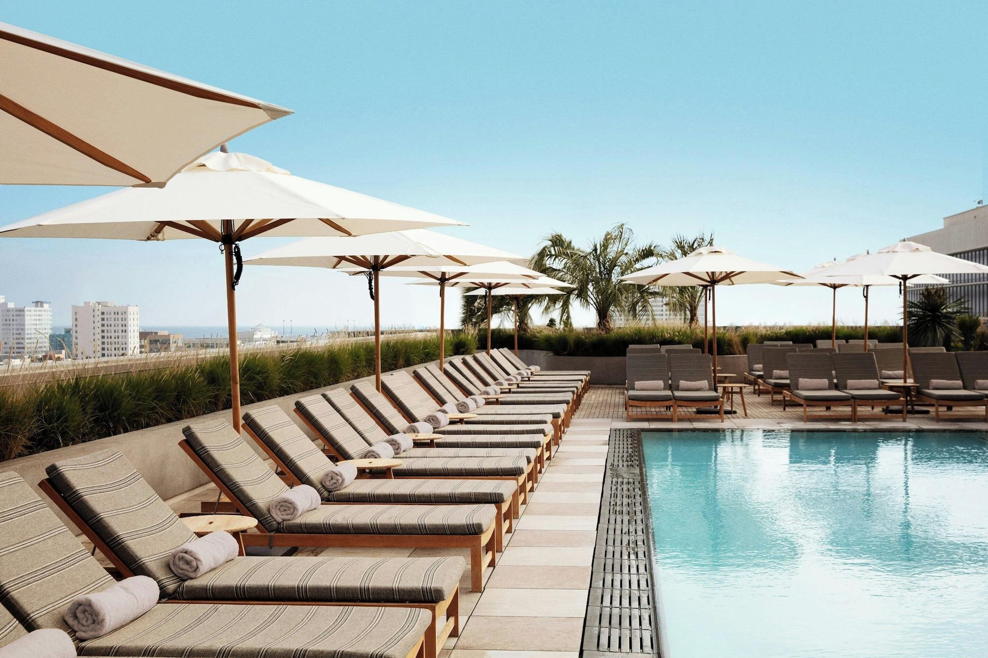 Vista Piscina Santa Monica Proper Hotel, a Member of Design Hotels