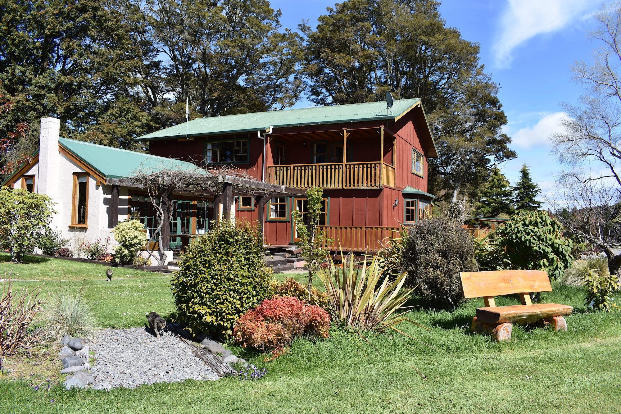 Vista Exterior The River Lodge