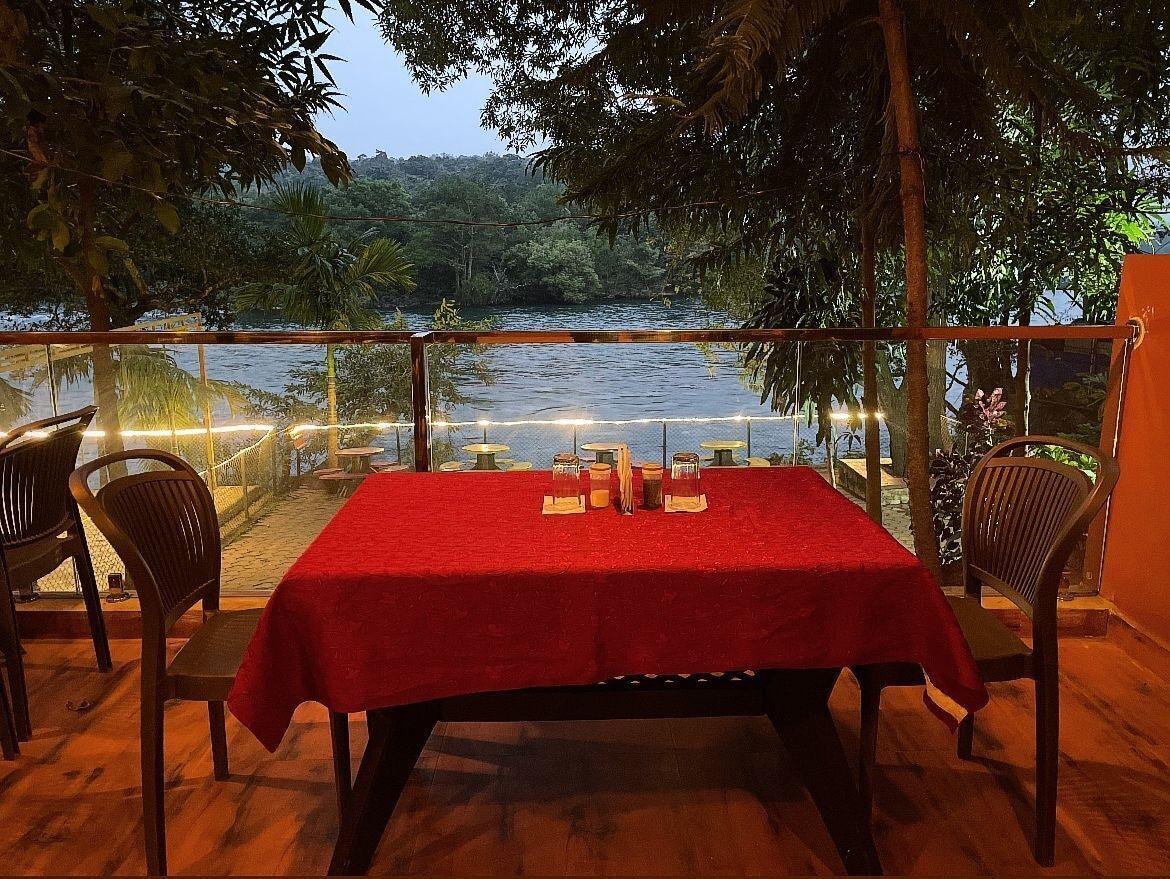 Restaurant White Water Resort