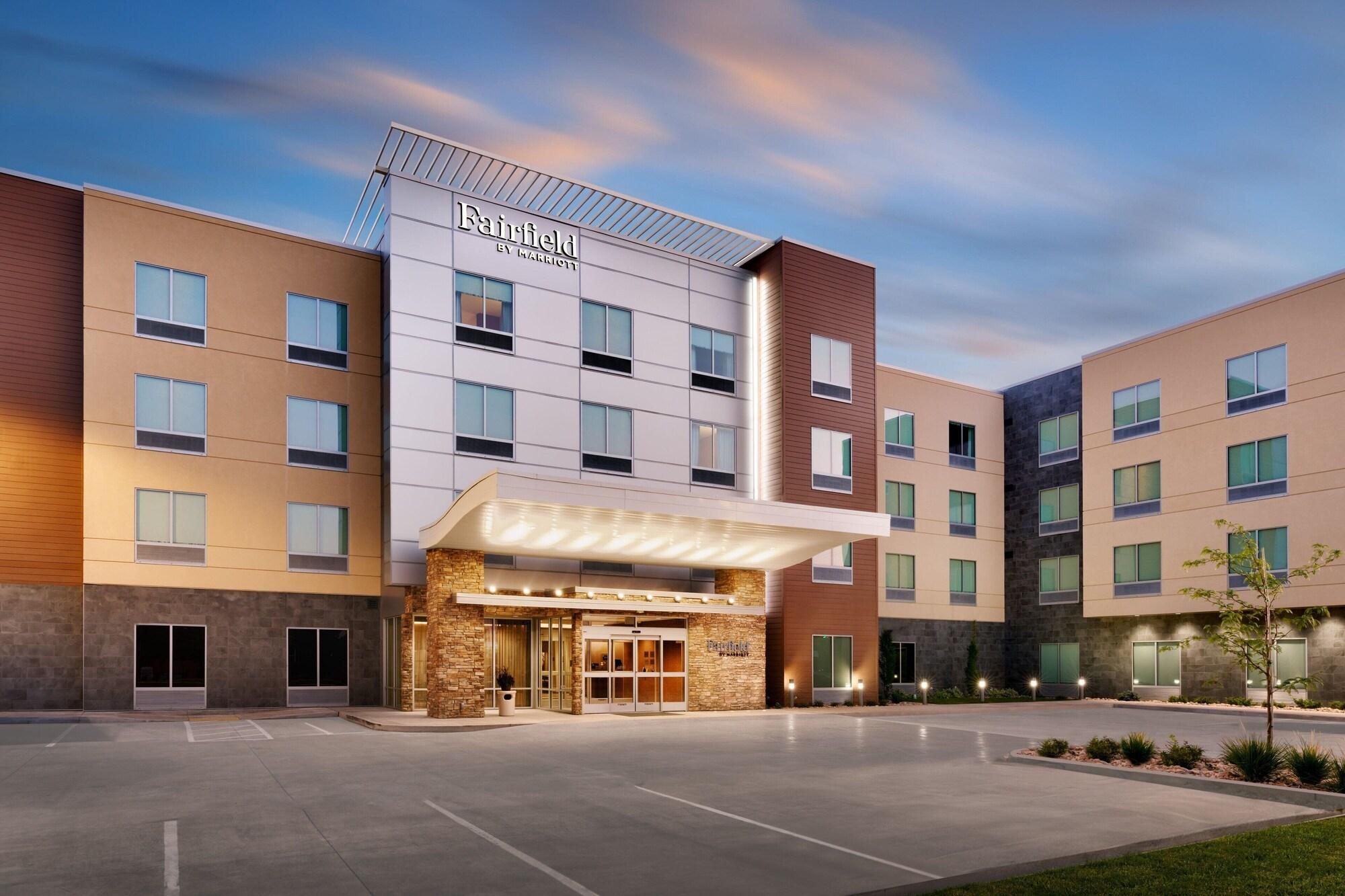 Vista da fachada Fairfield Inn & Suites by Marriott Salt Lake City Cottonwood