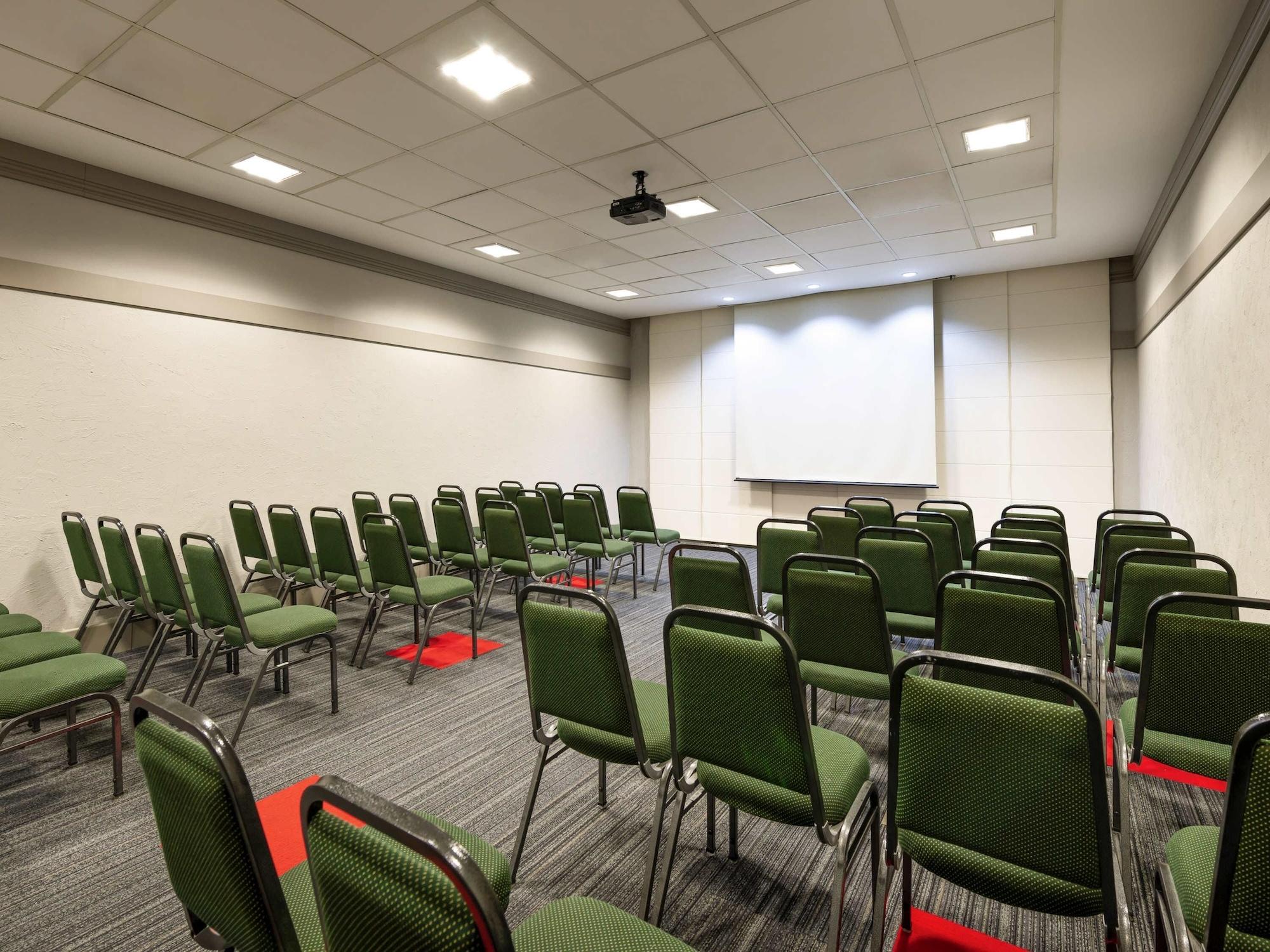 Sala de Reuniones ibis Sao Carlos