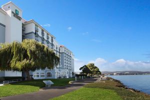 Alojamiento - Embassy Suites by Hilton San Francisco Airport Waterfront