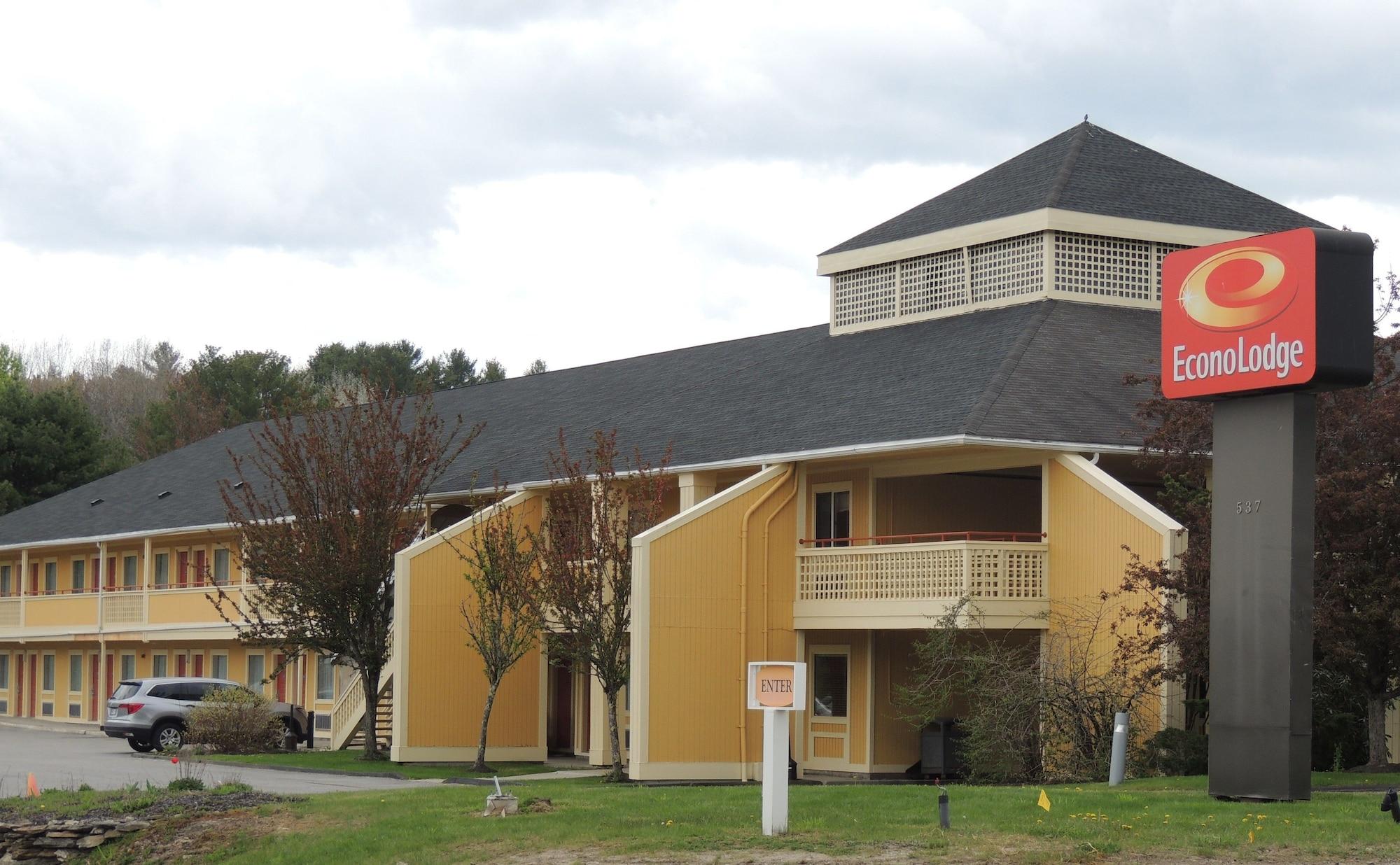 Vista Exterior Econo Lodge Freeport - Brunswick Area