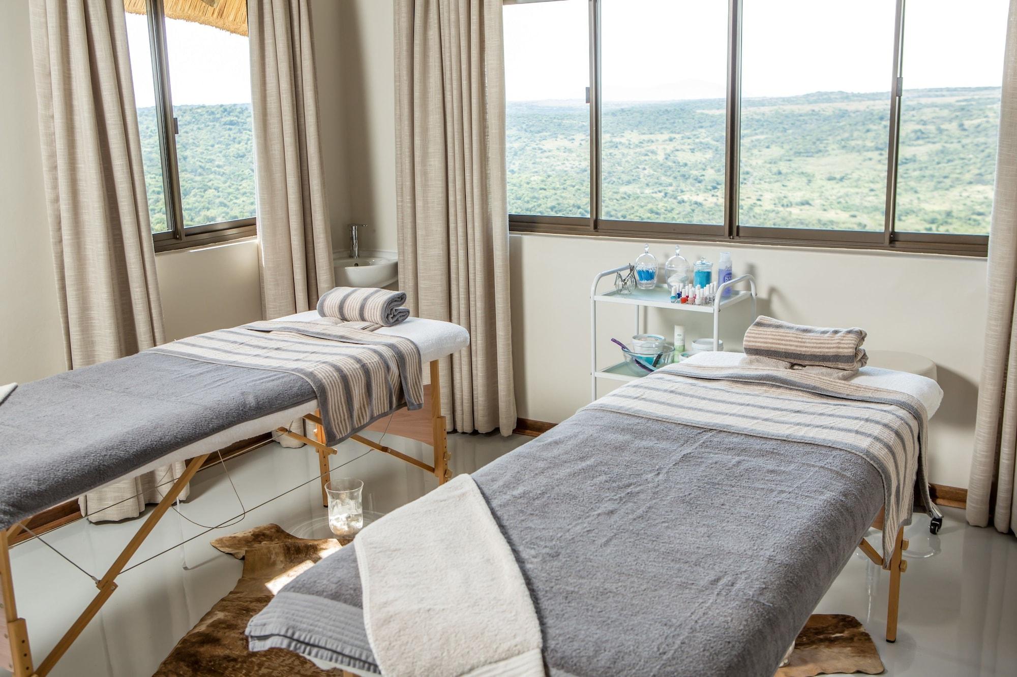 Spa Umzolozolo Private Safari Lodge