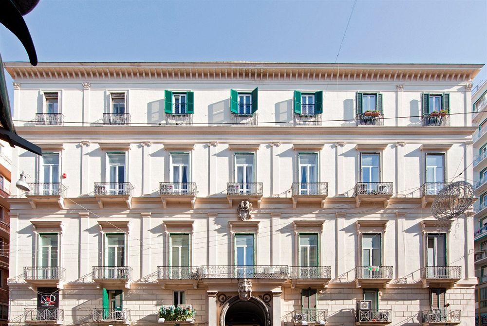 Vista da fachada Napolit'amo Hotel Principe