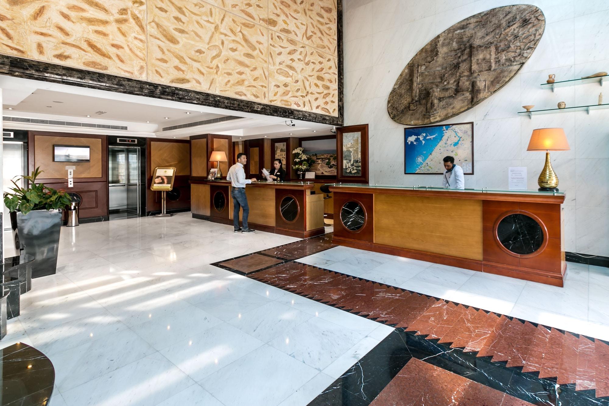 Vista Lobby Social Hotel