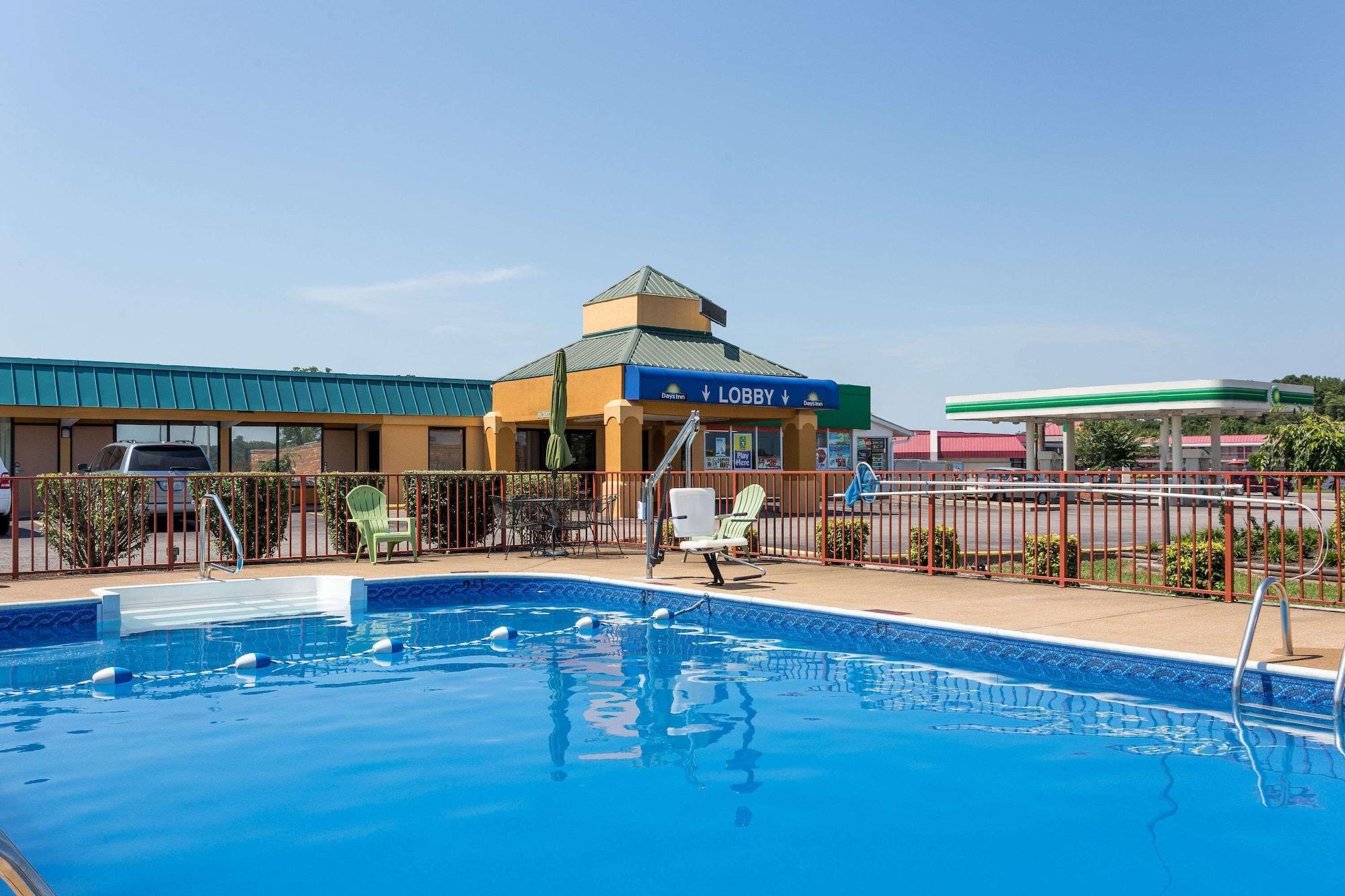 Vista Piscina Days Inn by Wyndham Dickson