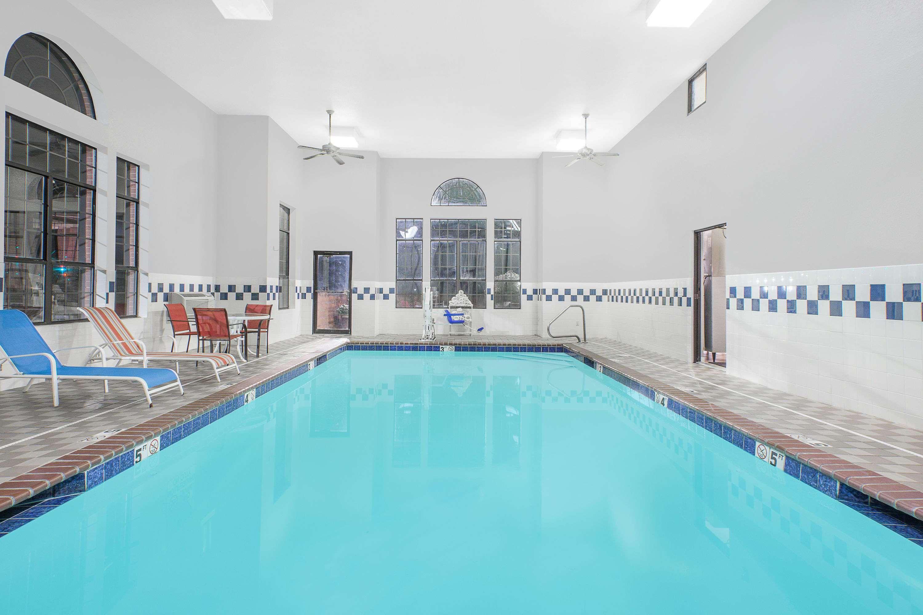 Vista Piscina Super 8 By Wyndham Lowell/Bentonville/Rogers Area