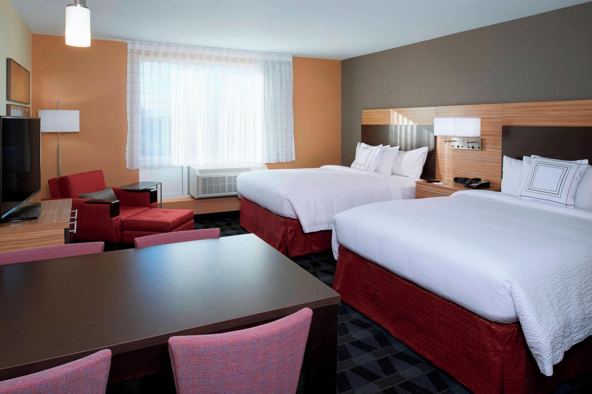 Habitación TownePlace Suites by Marriott Grand Rapids Airport