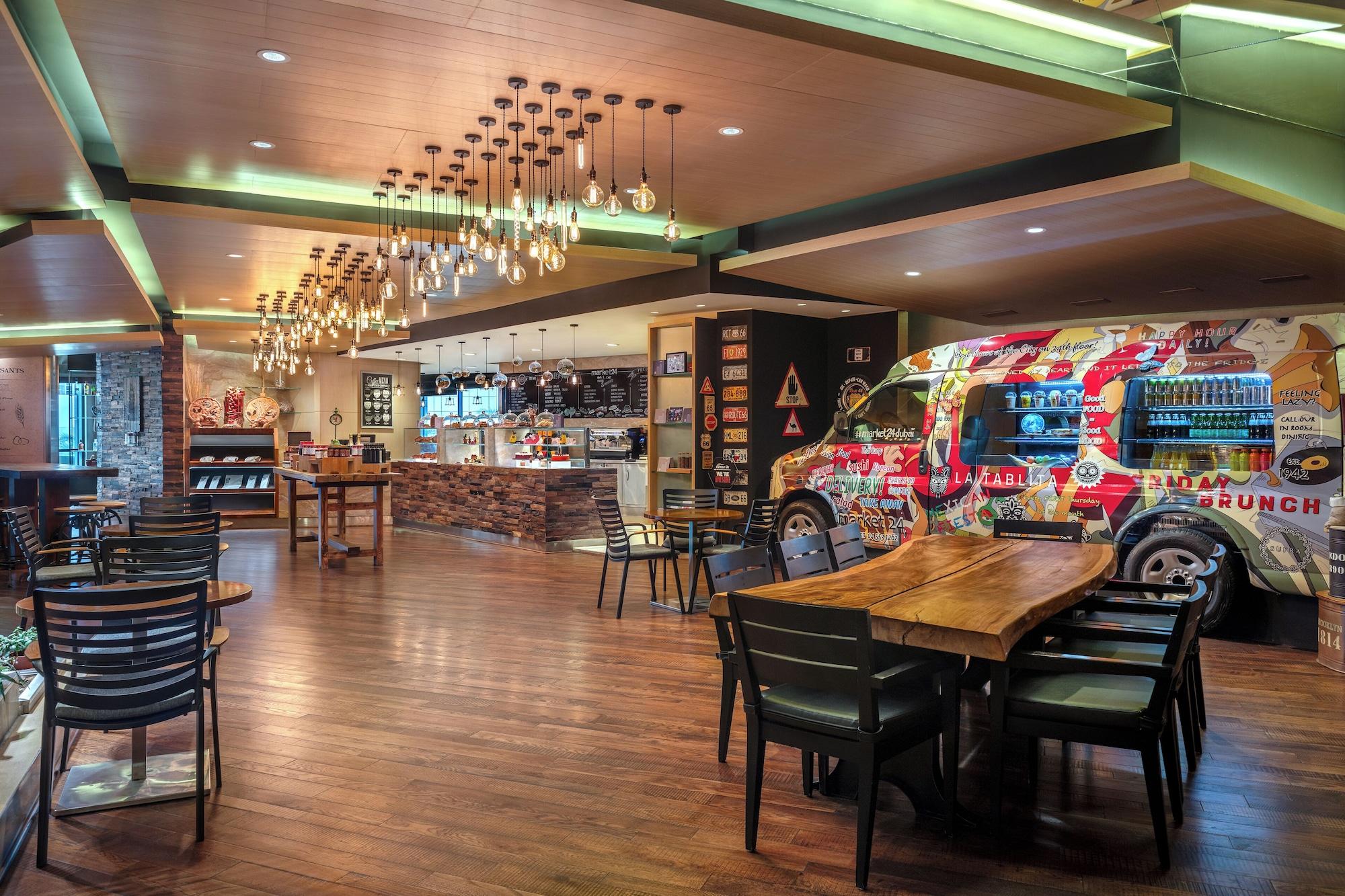 Restaurant Hyatt Regency Dubai Creek Heights Residences