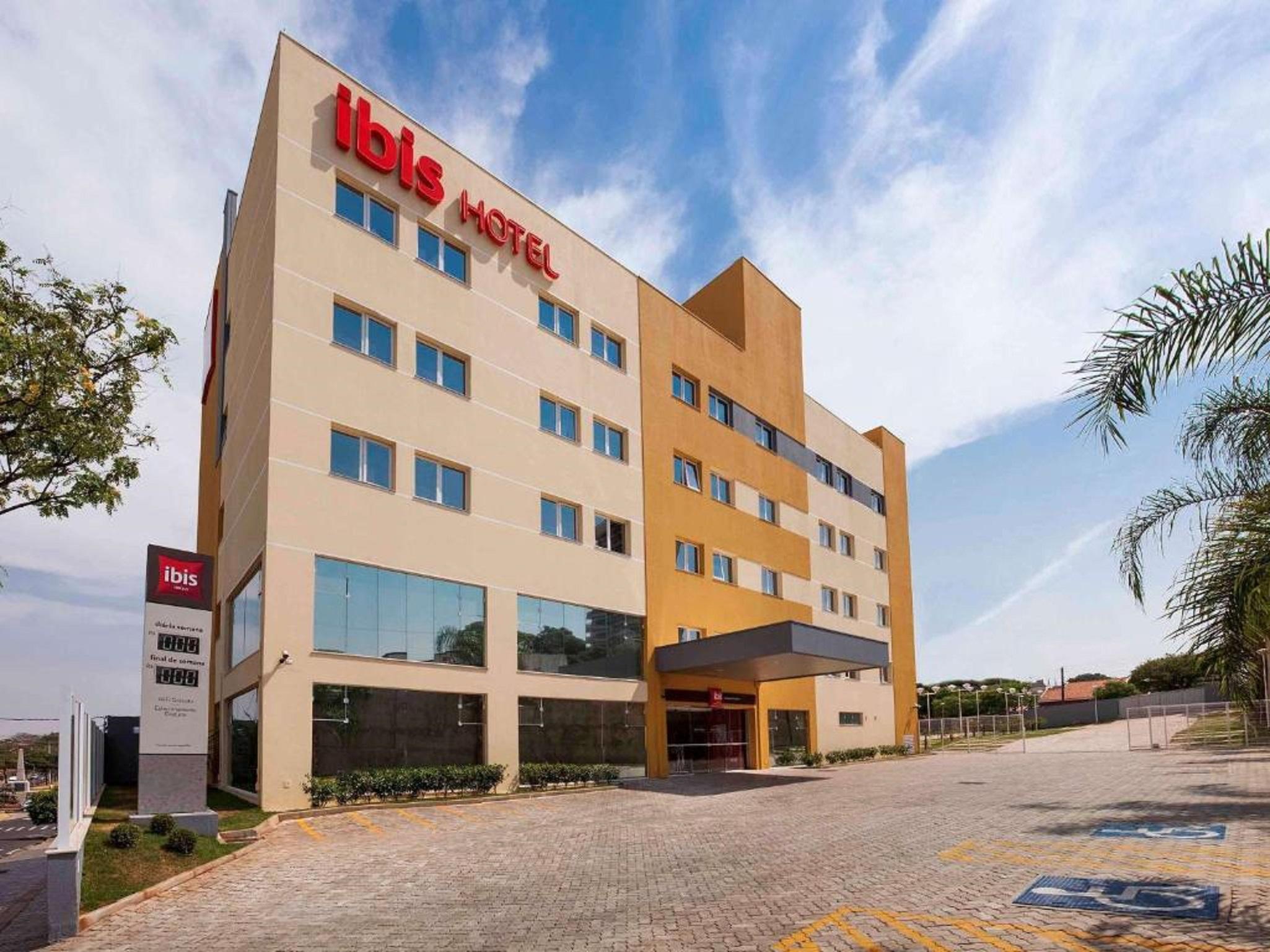 Vista Exterior ibis Presidente Prudente Manoel Goulart