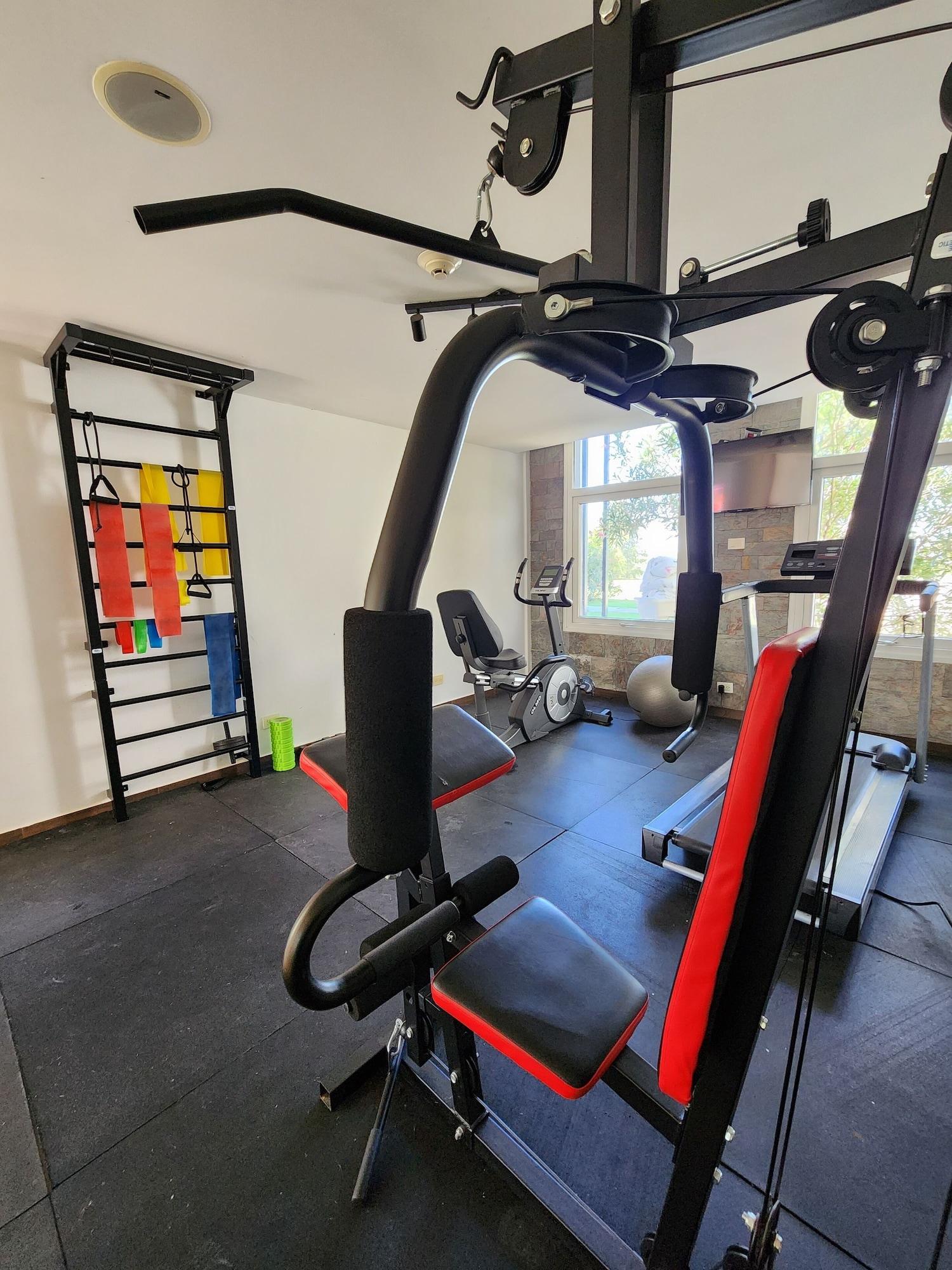 Gimnasio Howard Johnson by Wyndham Funes