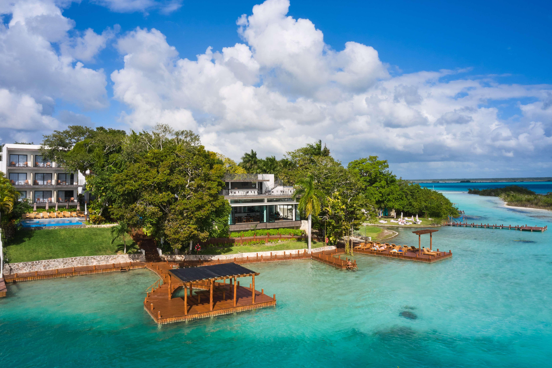 Vista Exterior Cristalino Lagoon Front Hotel Restaurant & SPA