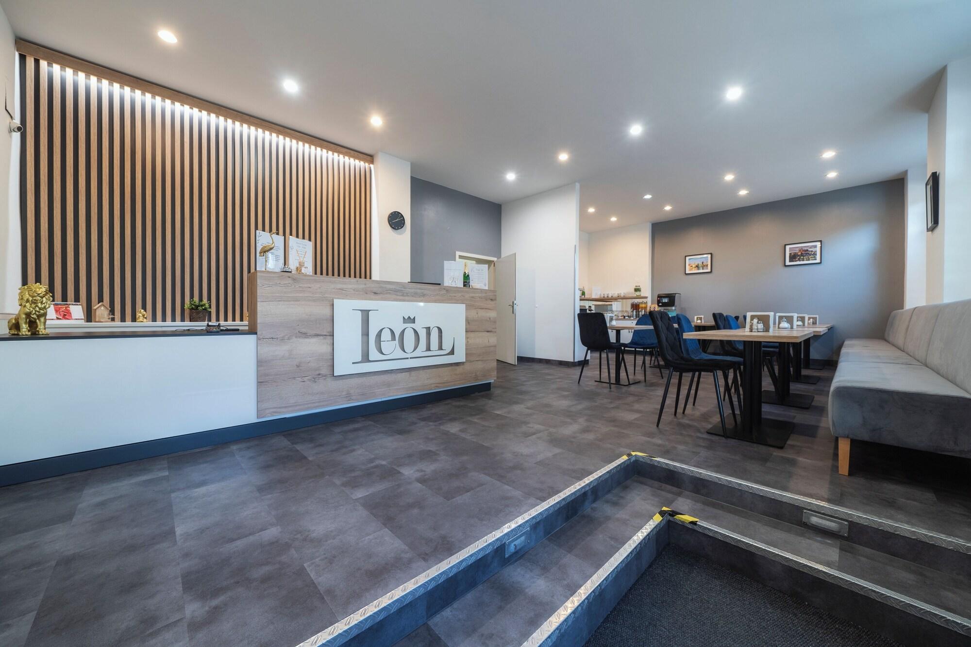 Vista Lobby Leon hotel