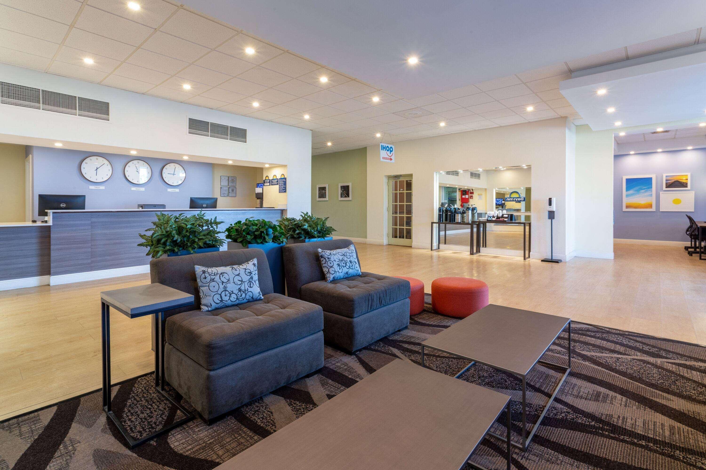 Vista Lobby Days Inn by Wyndham Titusville Kennedy Space Center