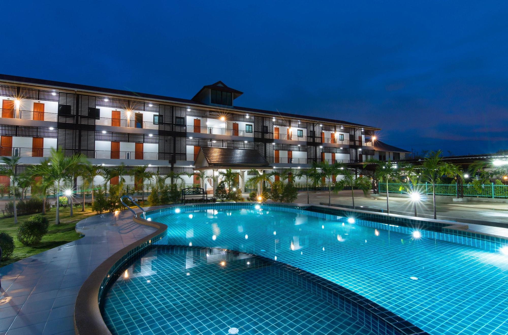 Varios Samrong Garden Resort