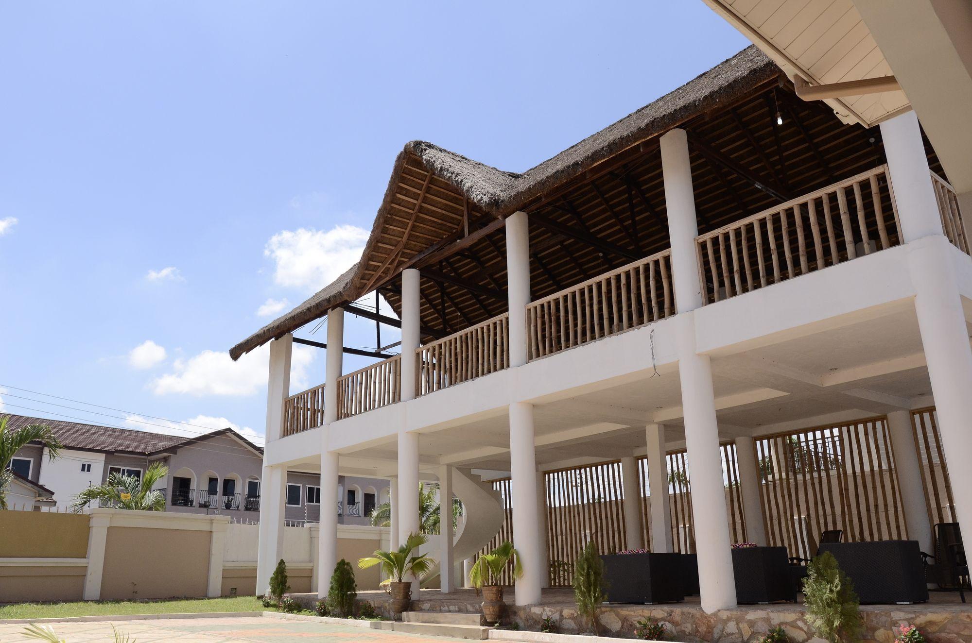 Vista Exterior Bamboo House