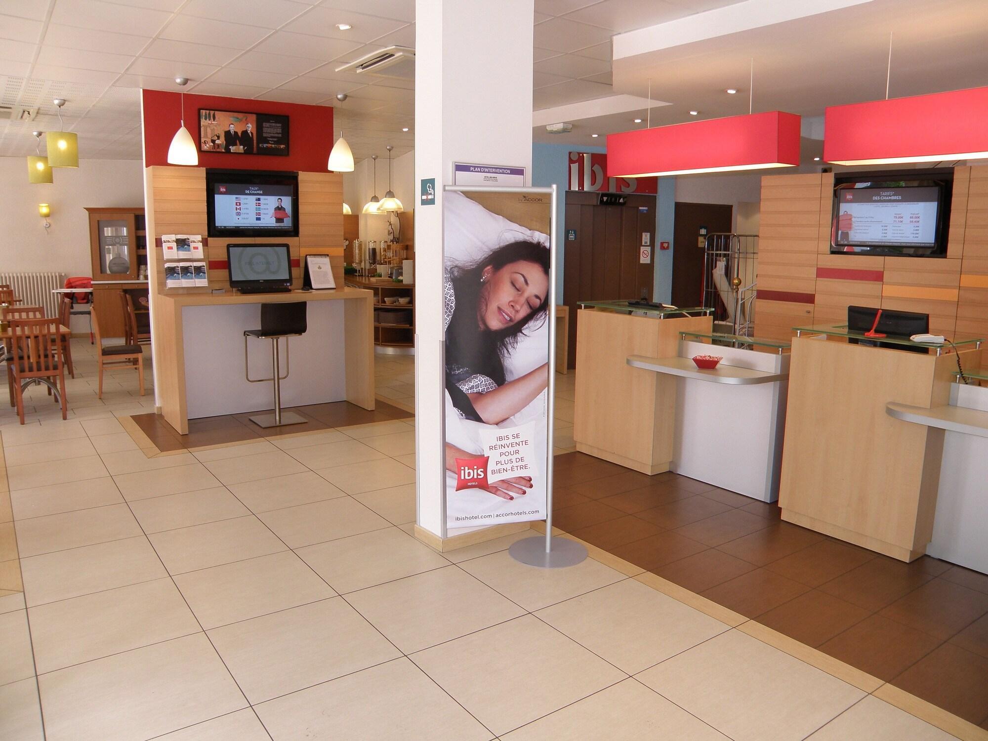 Vista Lobby ibis Brive Centre