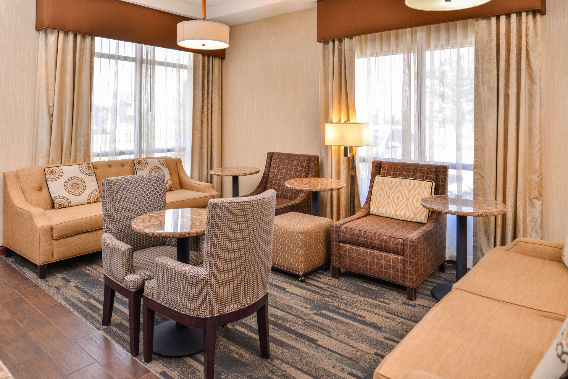 Vista Lobby Hampton Inn York, NE