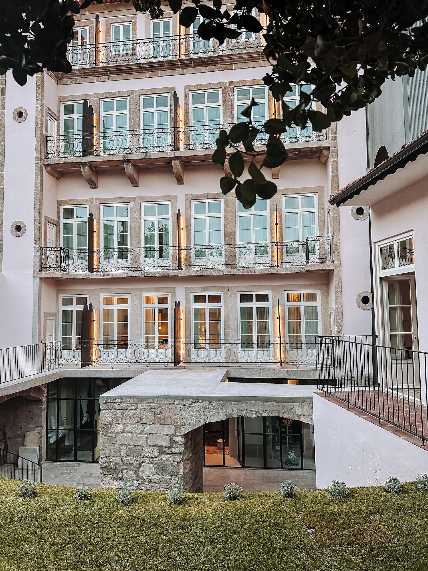 Vista Exterior GRANDE HOTEL PARIS by STAY HOTELS