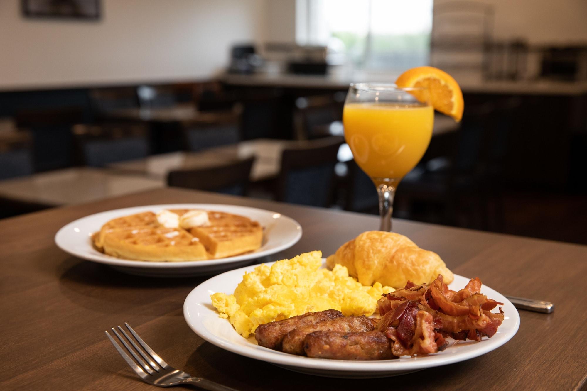Restaurant Days Inn & Suites by Wyndham Lindsay