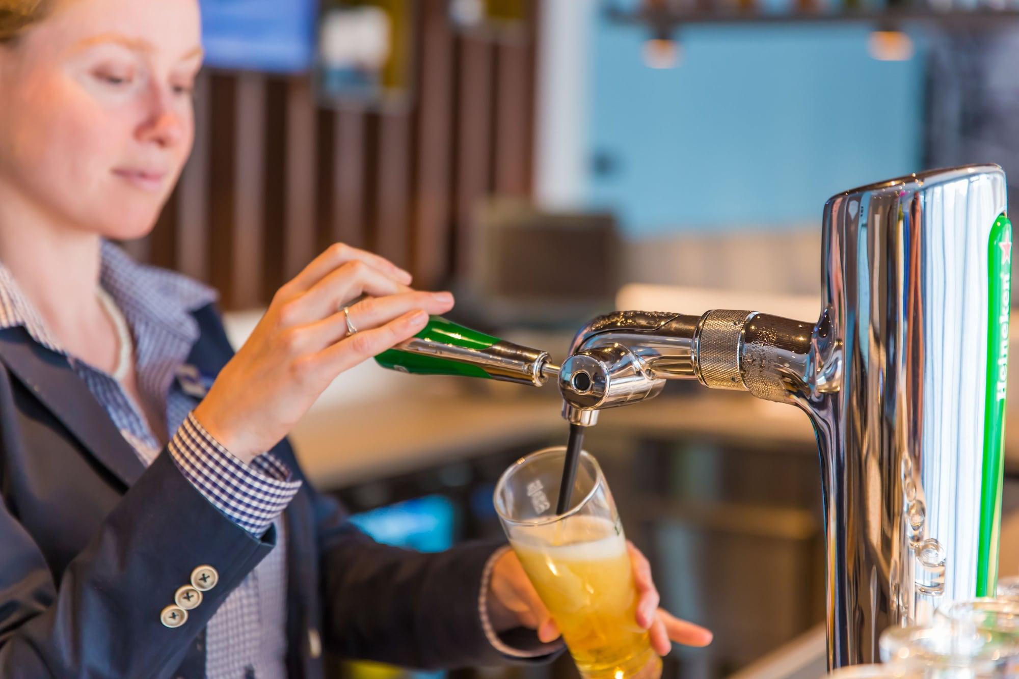 Bar/Salón Hampton by Hilton Amsterdam Centre East