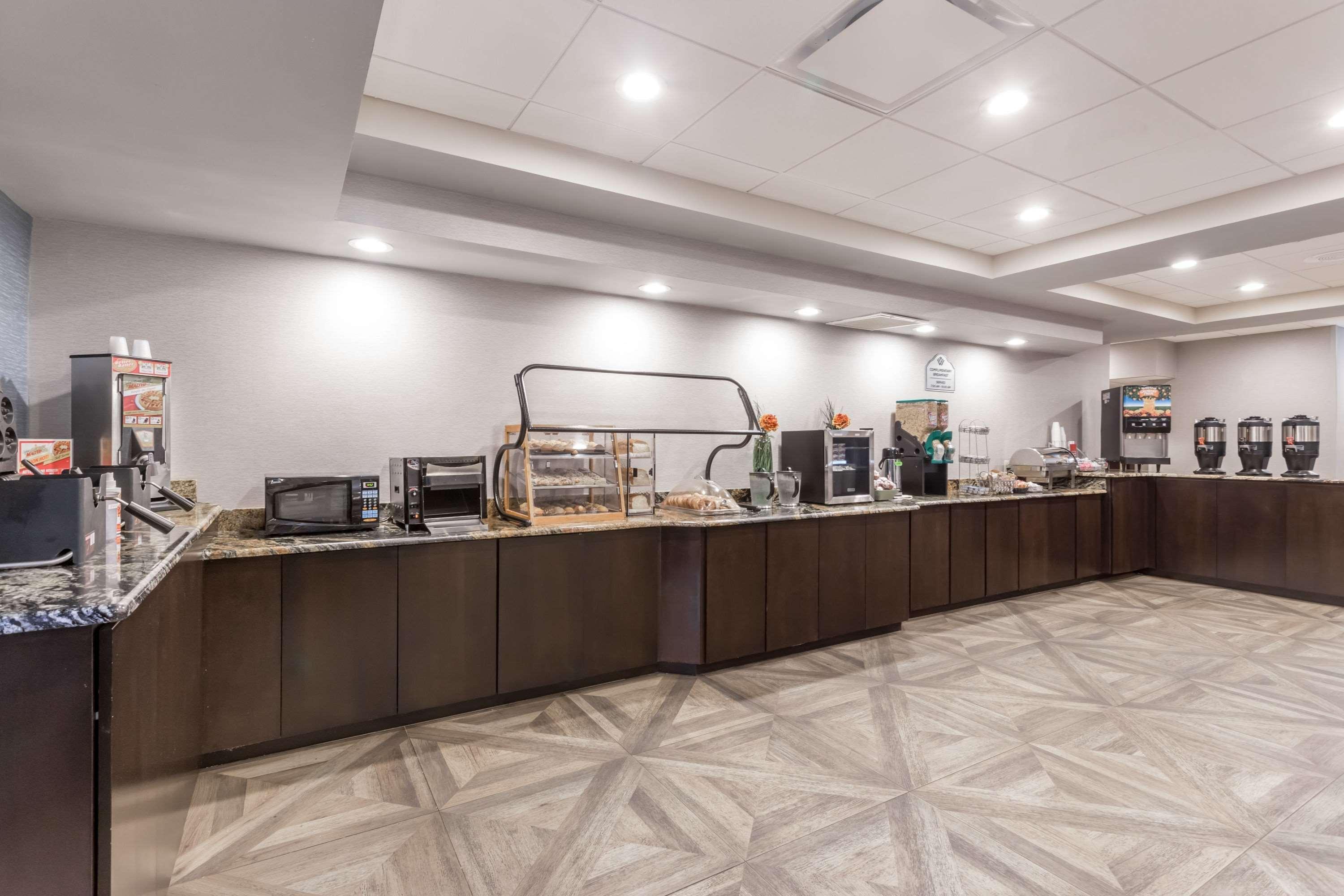 Restaurant Wingate by Wyndham Convention Ctr Closest Universal Orlando