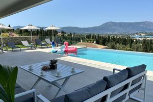 Alquiler Vacacional - Villa Antonis