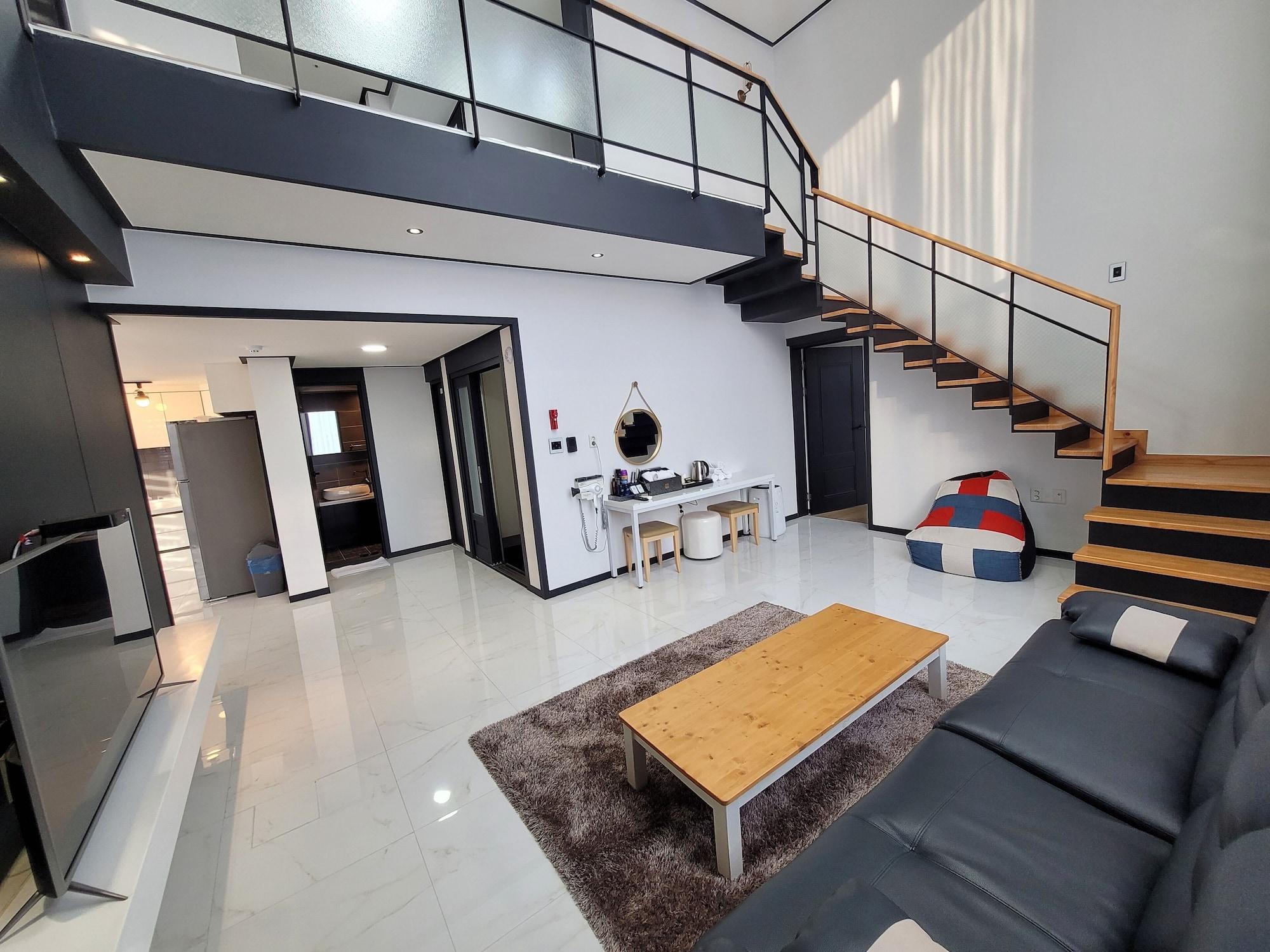 Varios The Stay Hostel