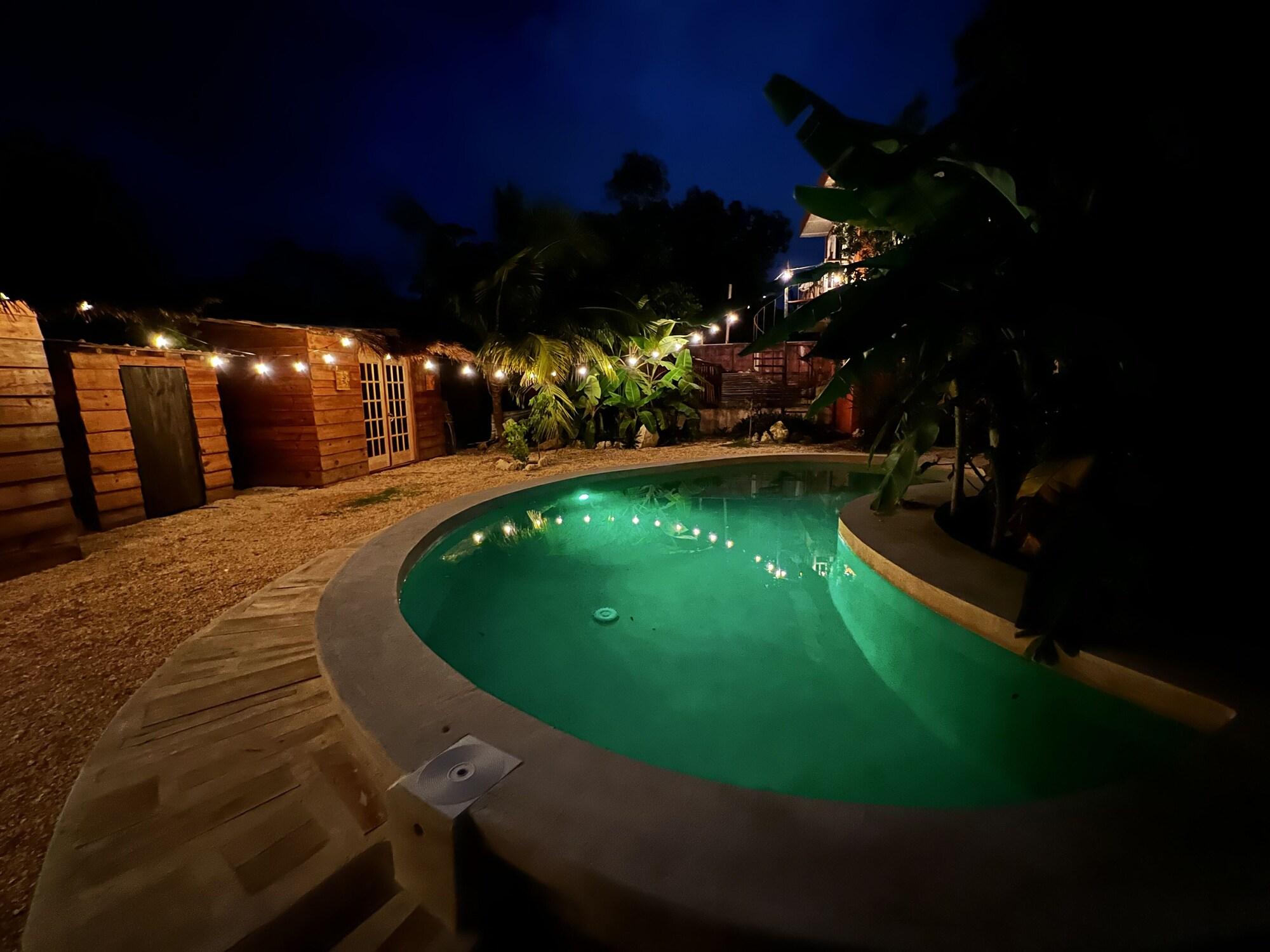 Varios Luhme Hostel