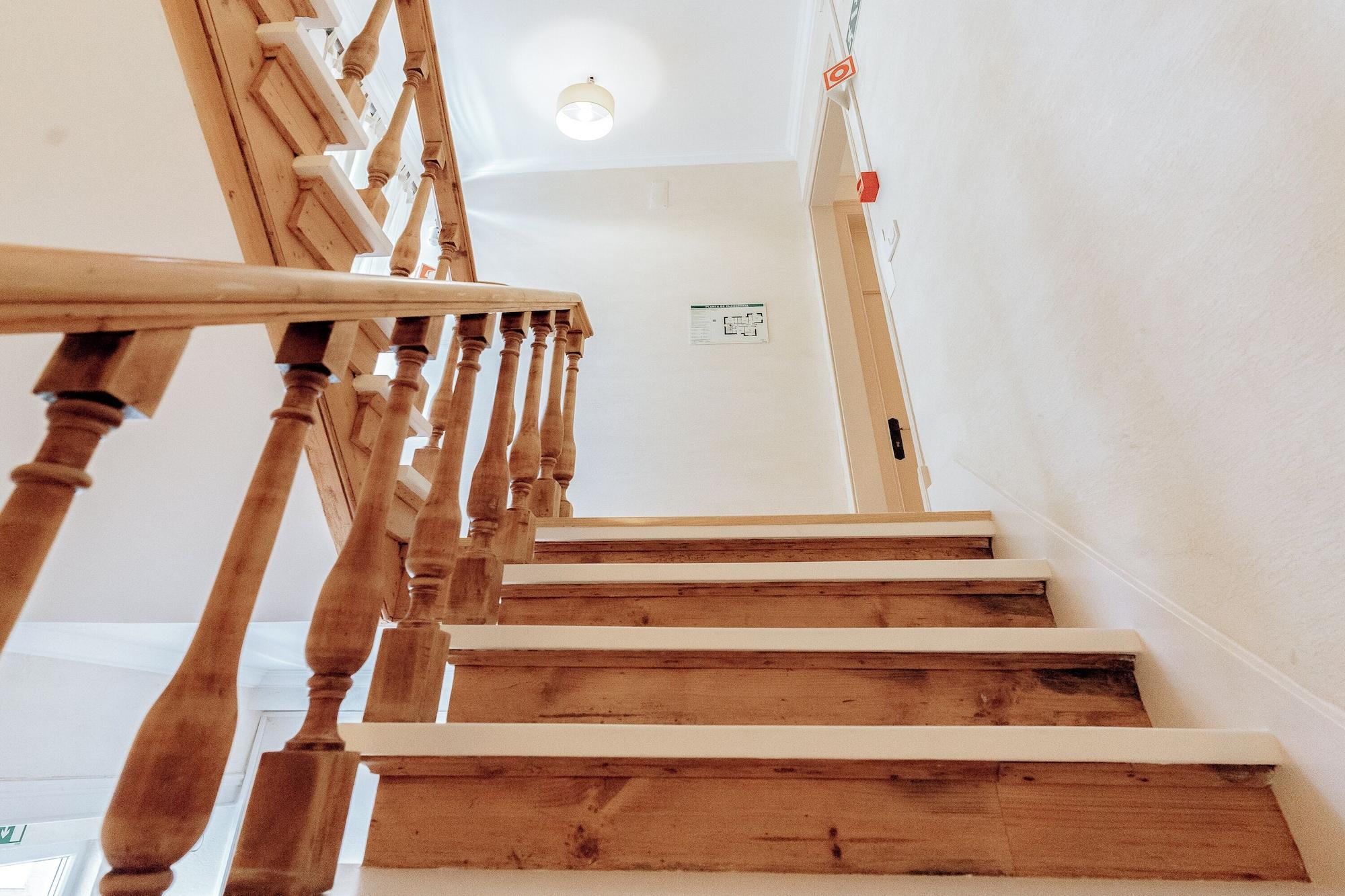 Varios Guest House Residencial REAL