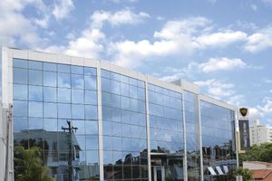 Alojamiento - Riellis Center Hotel