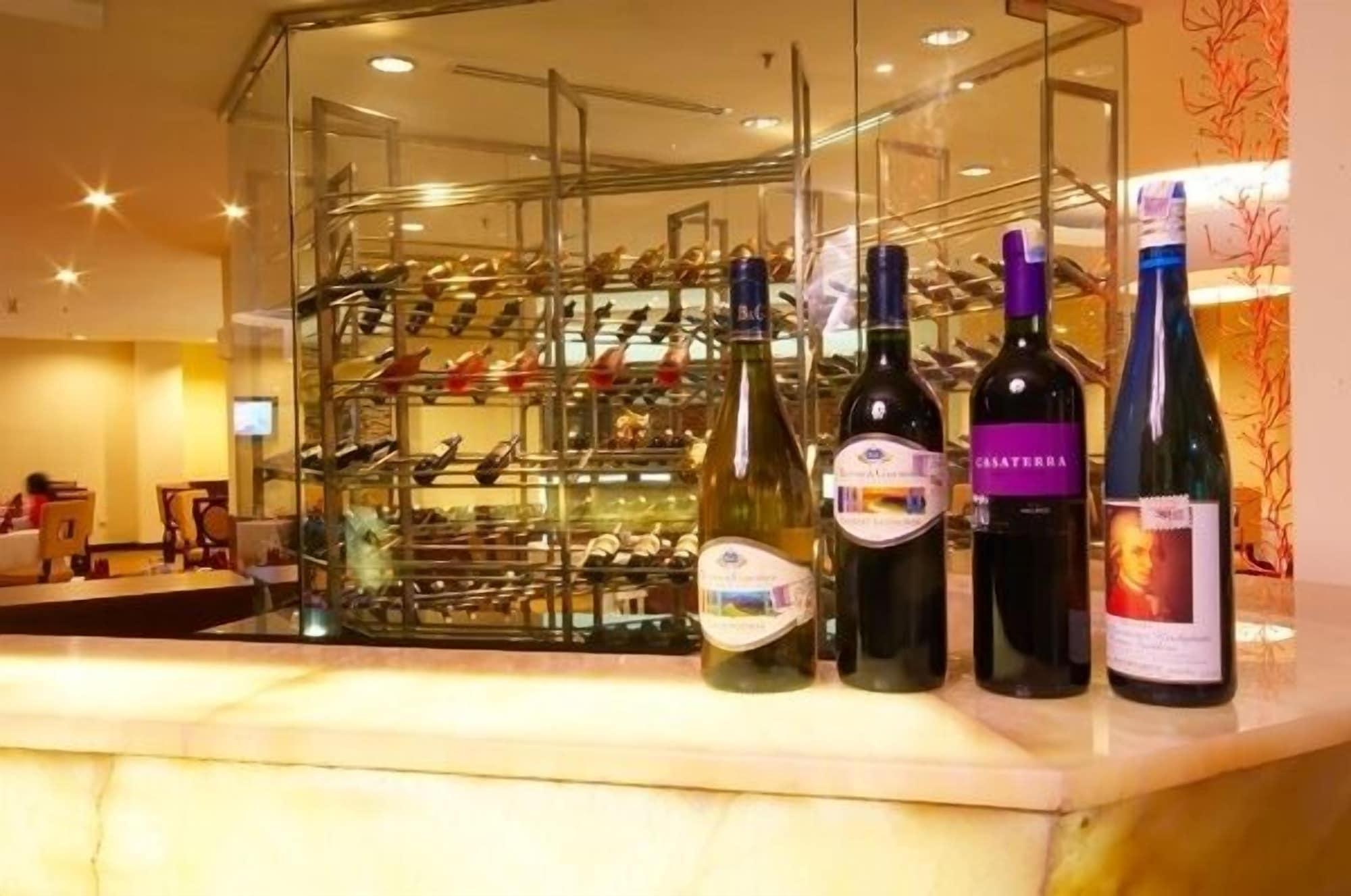 Bar/Salón Hotel Gran Puri Manado