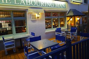 Alojamiento - The Labouring Man