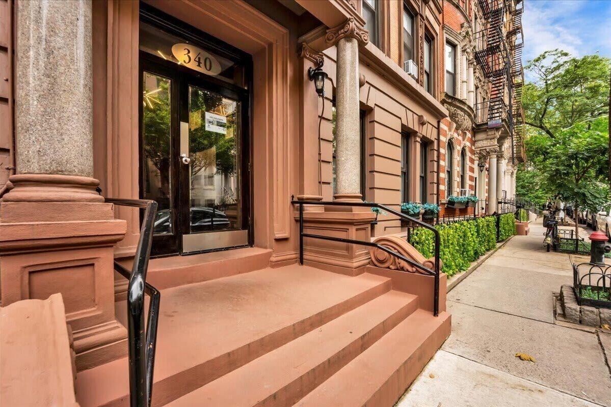Vista Exterior NYC Apartment 346-C