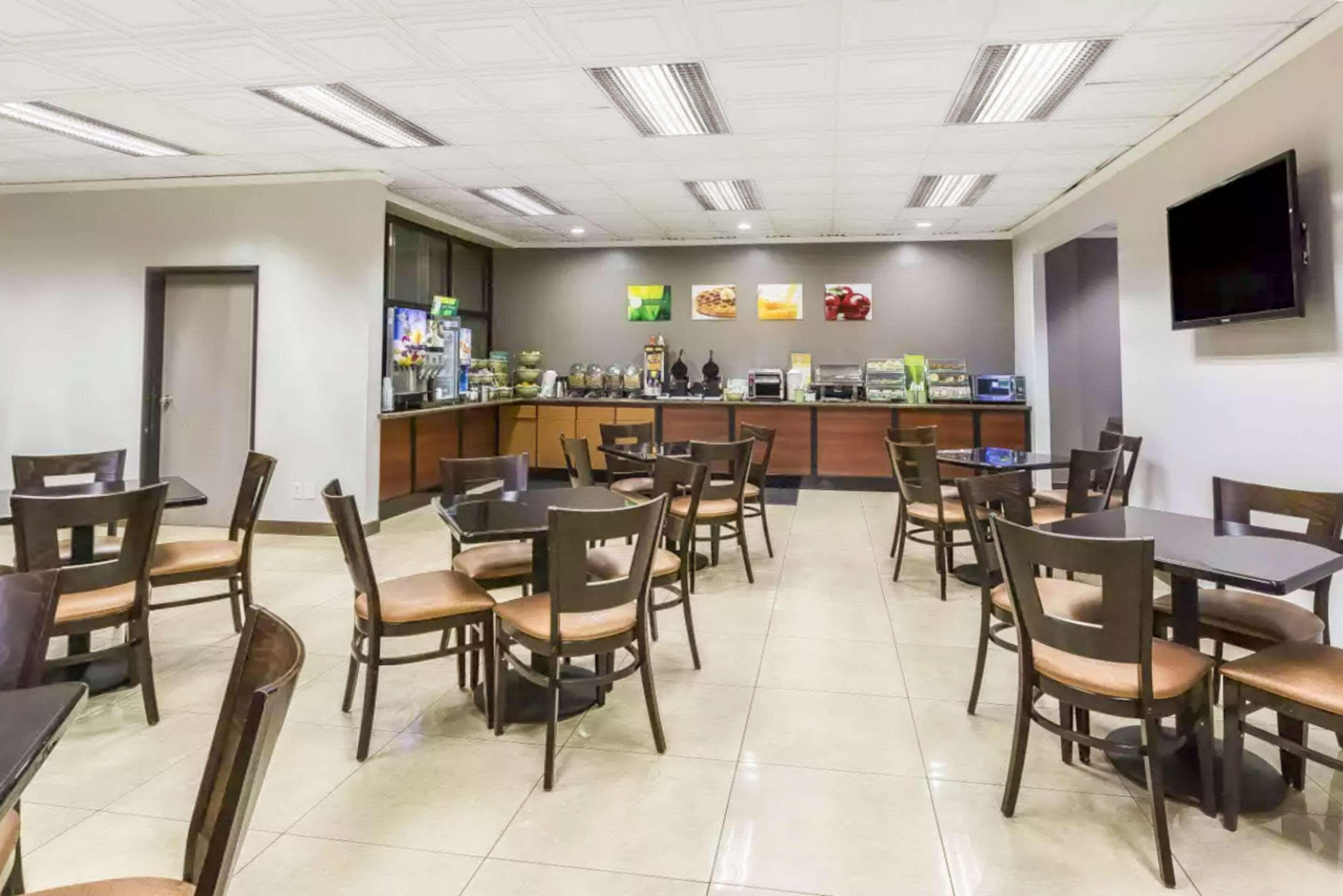 Restaurant Quality Inn & Suites Los Angeles Airport - Stadium District