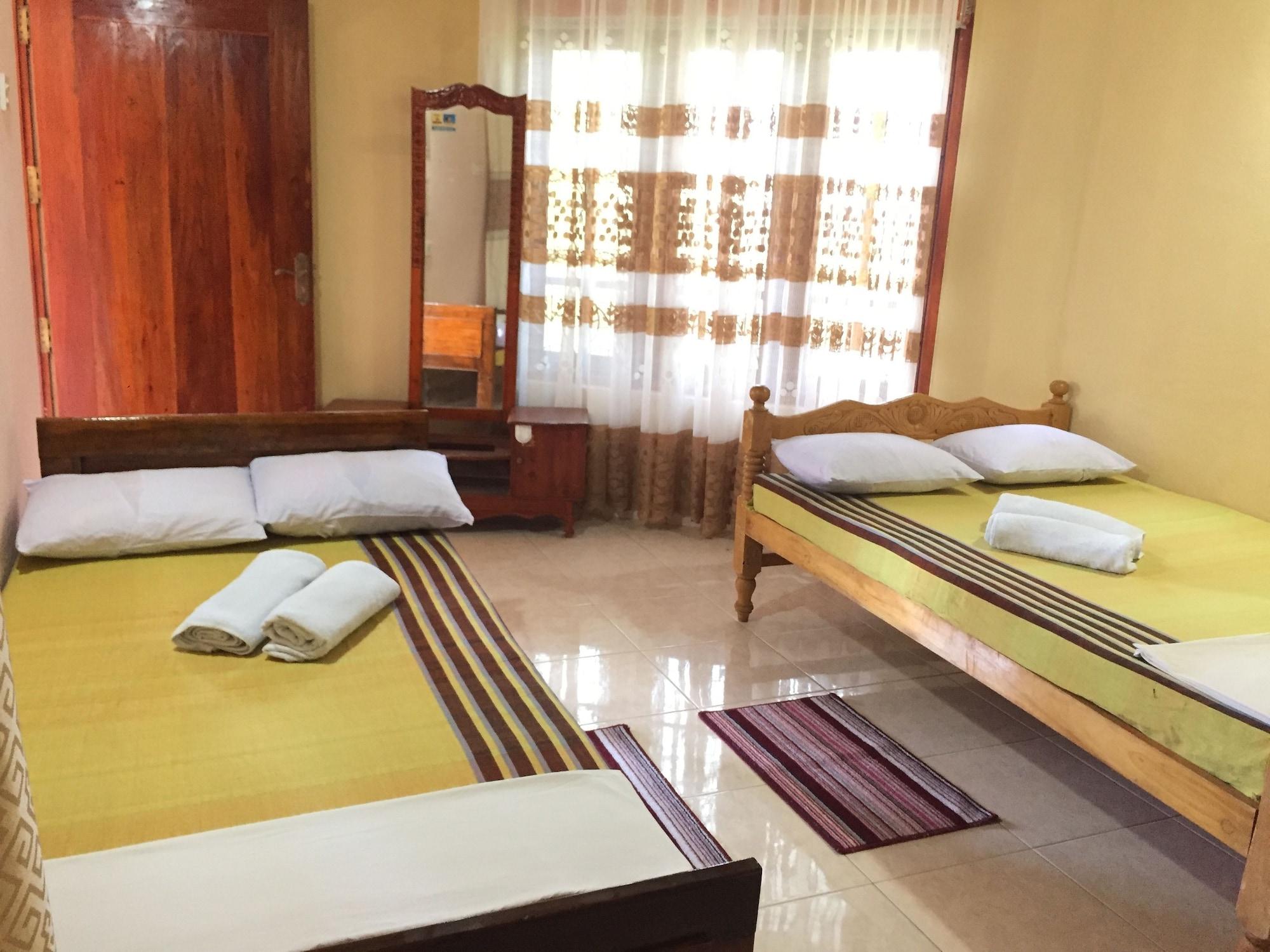 Varios Lake View Home Stay Tangalle