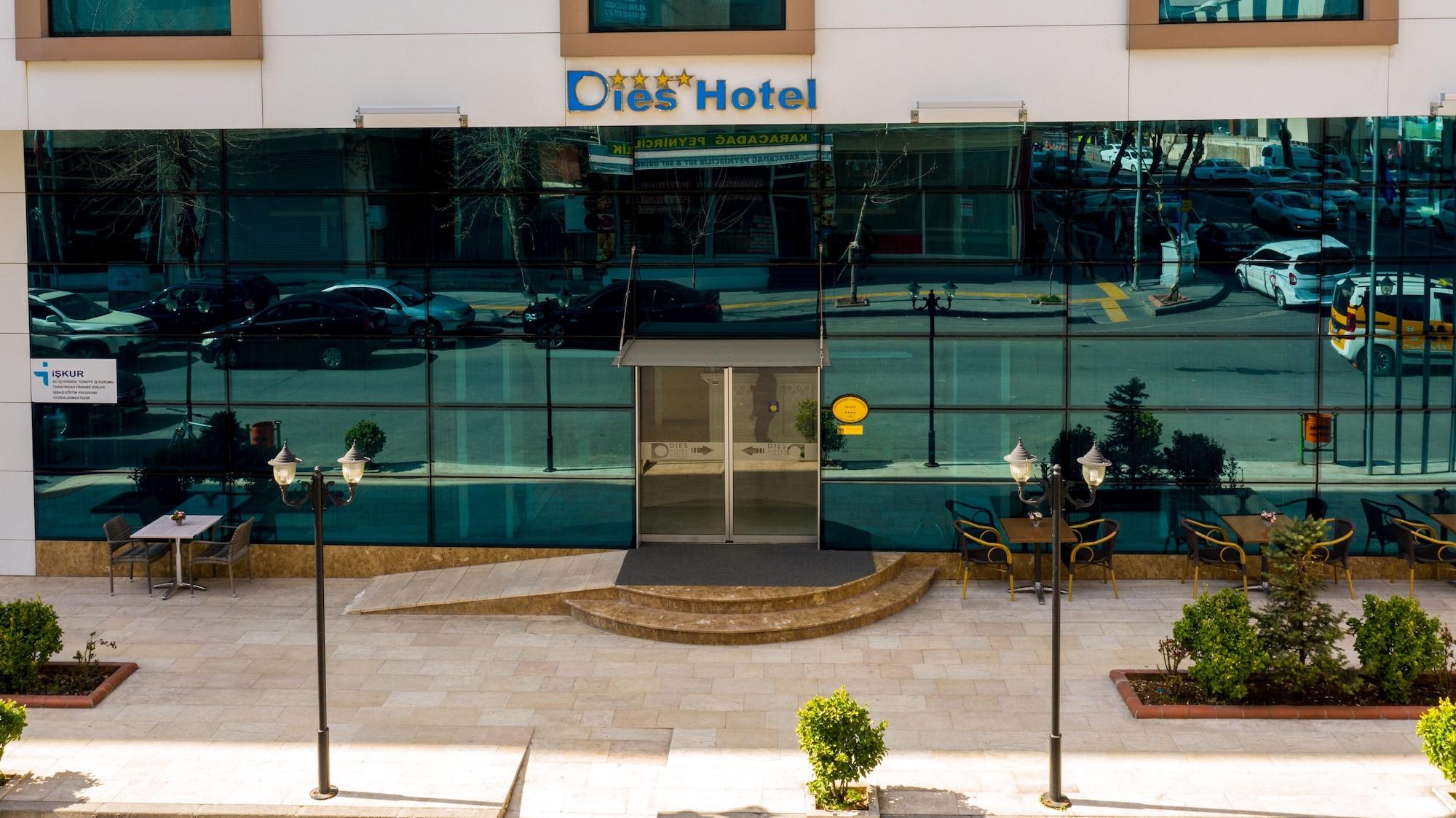 Vista Exterior Dies Hotel