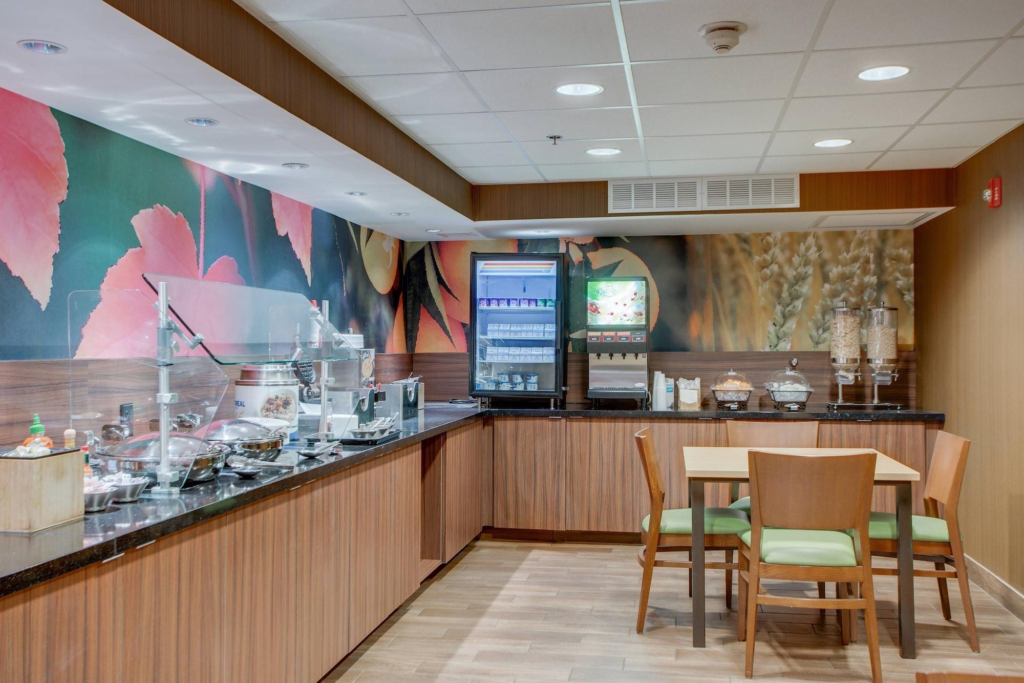Restaurant Fairfield Inn By Marriott Amesbury