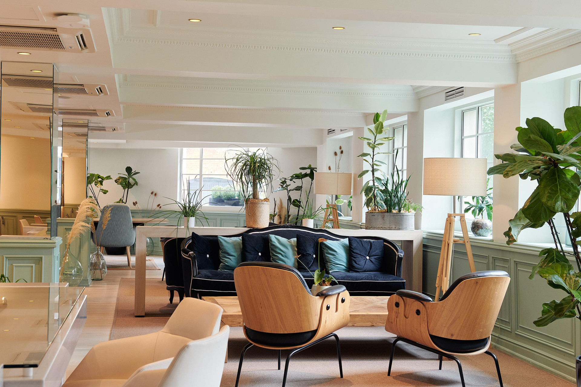 Vista Lobby The Level at the Melia White House