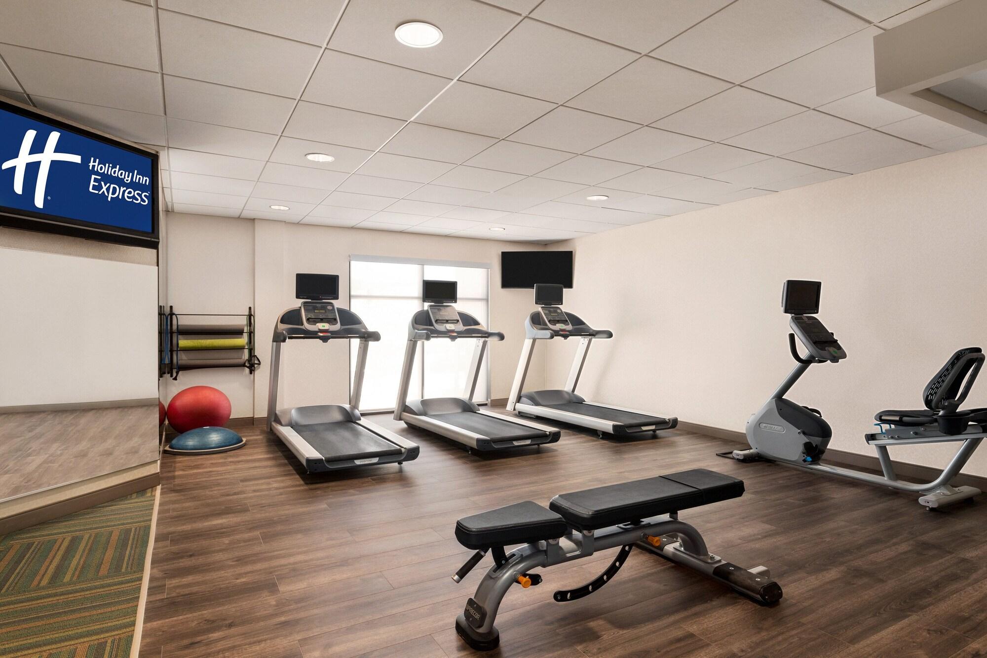 Gimnasio Holiday Inn Express Hotel & Suites Denver Airport by IHG