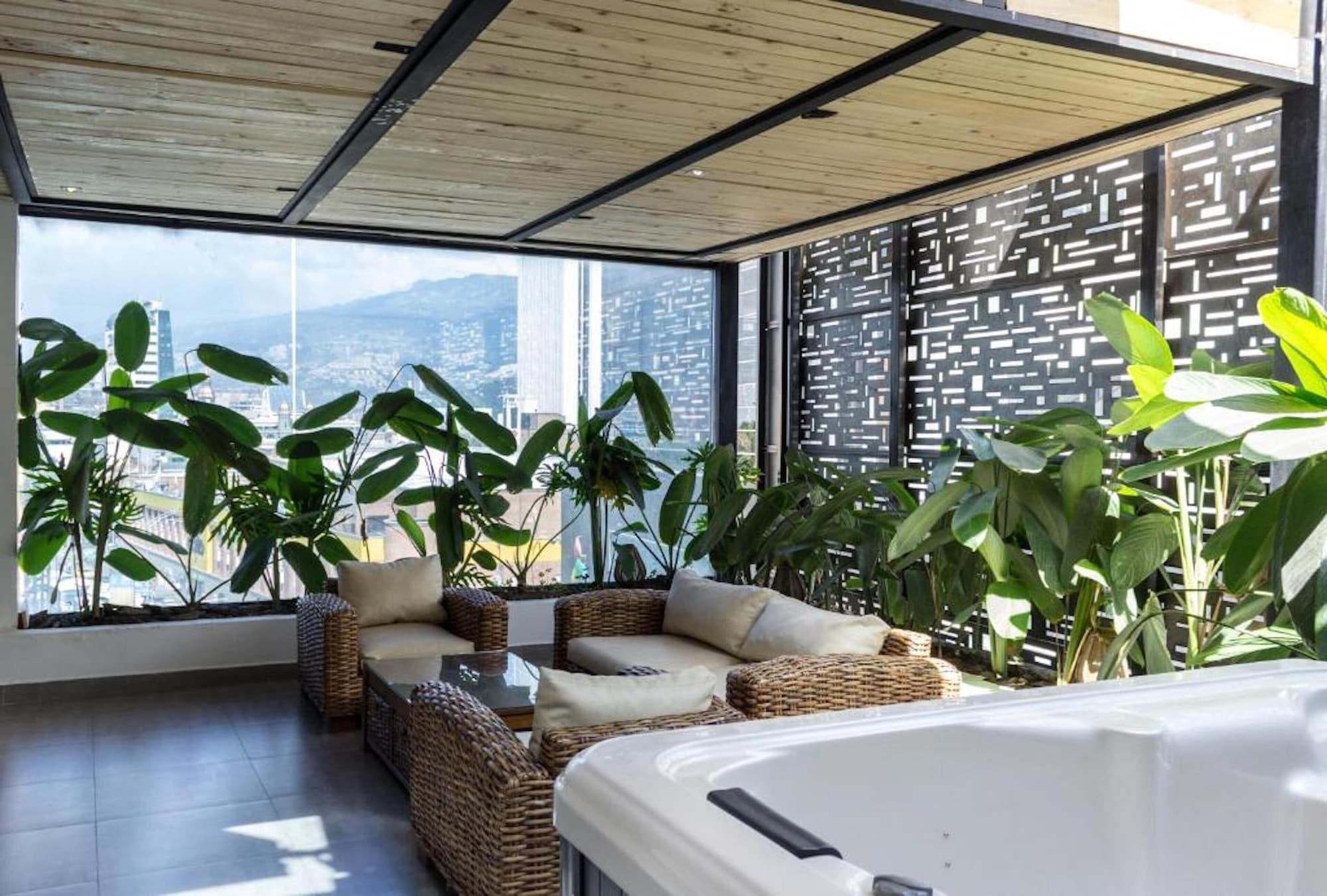 Varios Hotel 47 Medellin Street